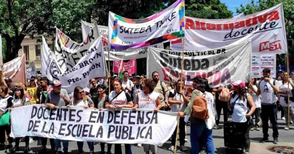 Docentes disidentes paran en la Provincia y apuntan contra la paritaria: habrá una olla popular frente a la Gobe…